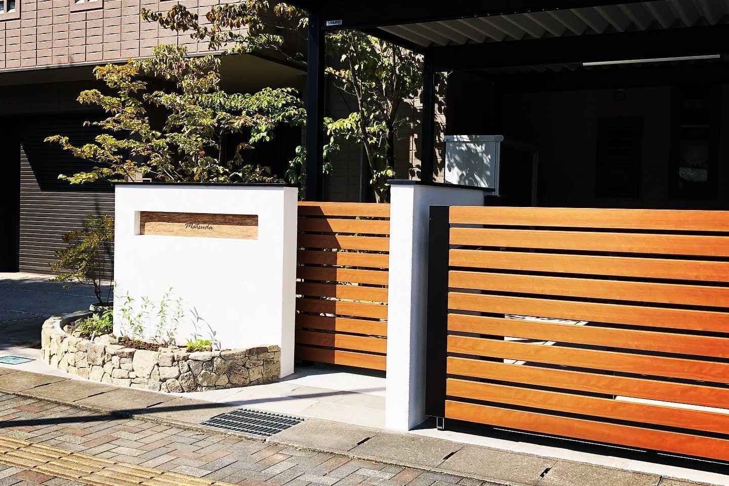 左官仕上げによる門まわり