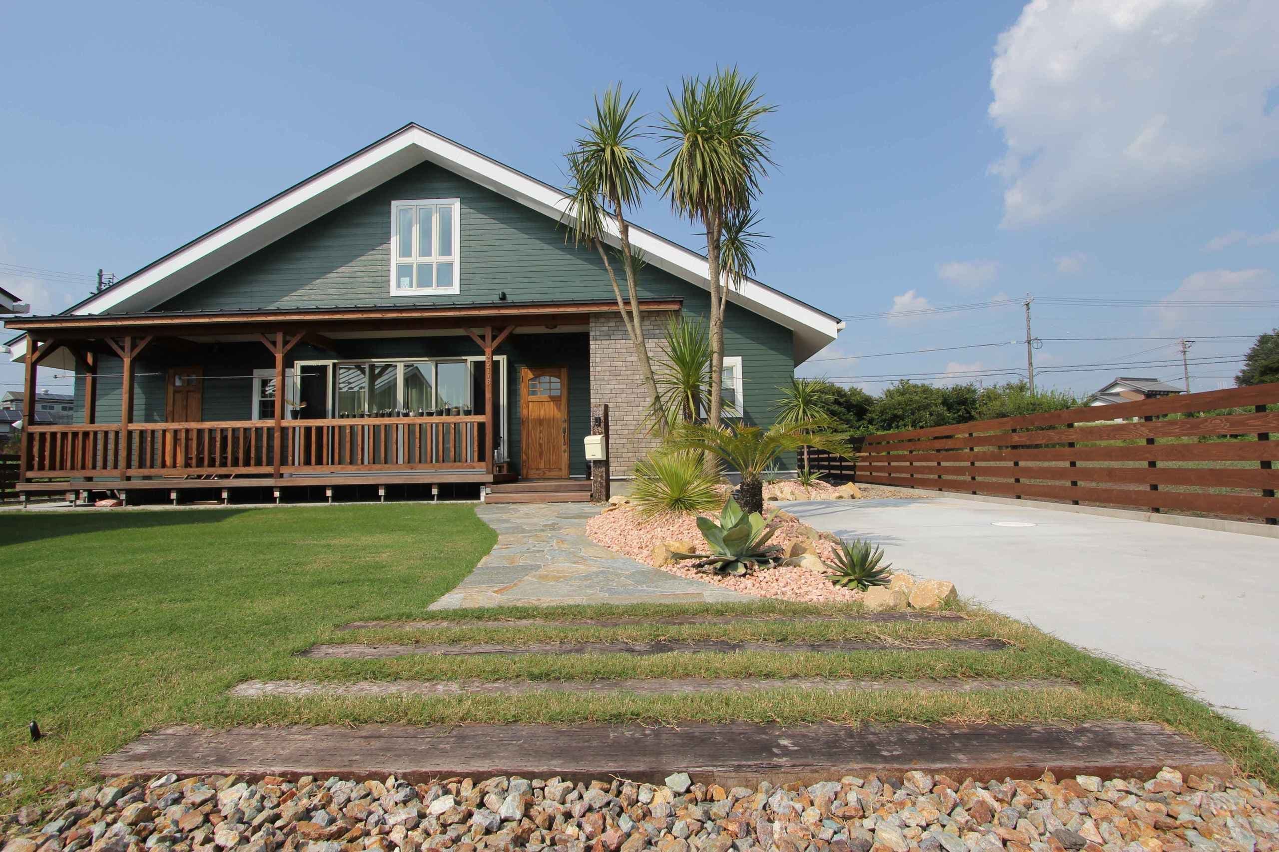 ドライガーデンのあるアプローチ